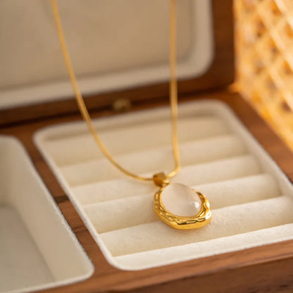 18K Gold Luxe Oval Necklace