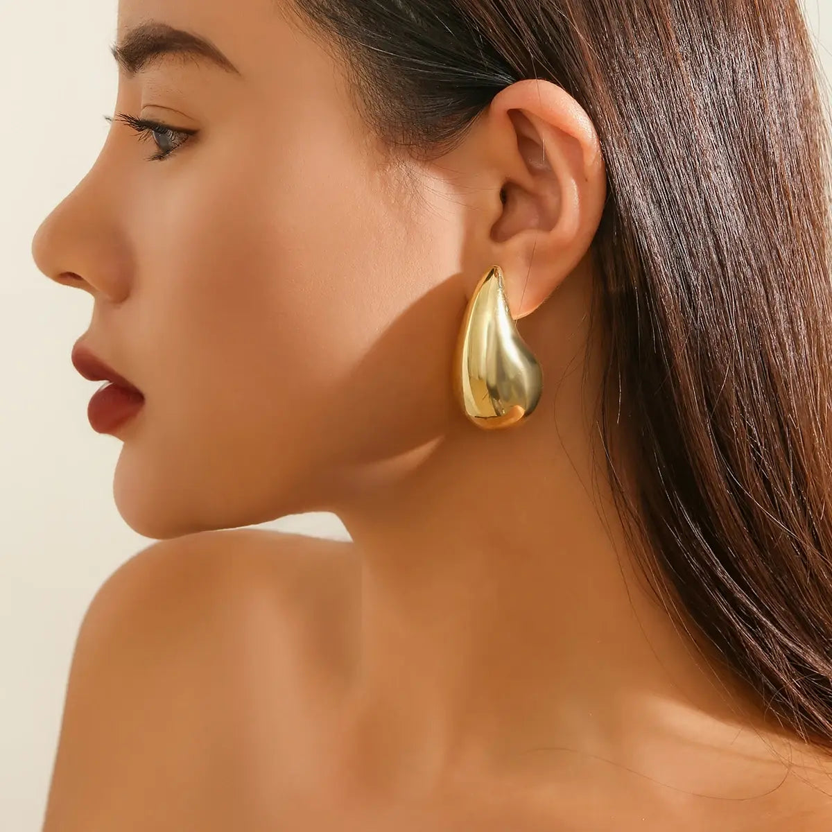 FREE DROPLET EARRING